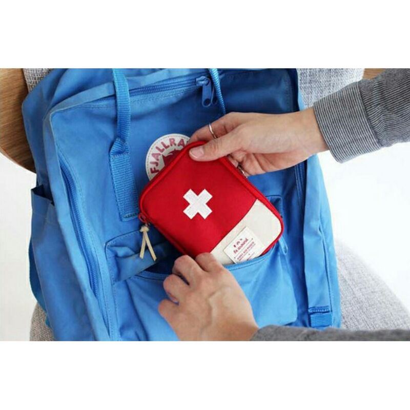 Tas Mini Obat P3K Le Around Red Obat Travel Bag A3079