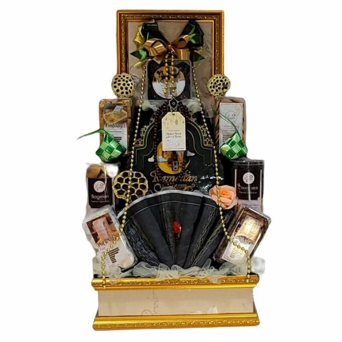 

PARCEL LEBARAN HAMPERS LEBARAN KUE LEBARAN PREMIUM ENAK DFHD3215SE