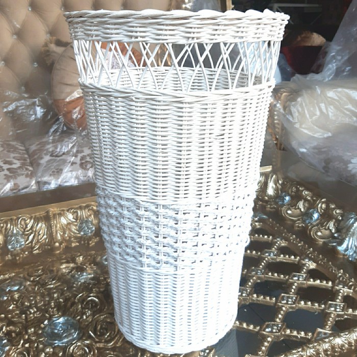 Homedecorbandung_Megaputeri | Barang Antik  | Tempat Penyimpanan/ Keranjang Payung Rotan Antik| Bisa