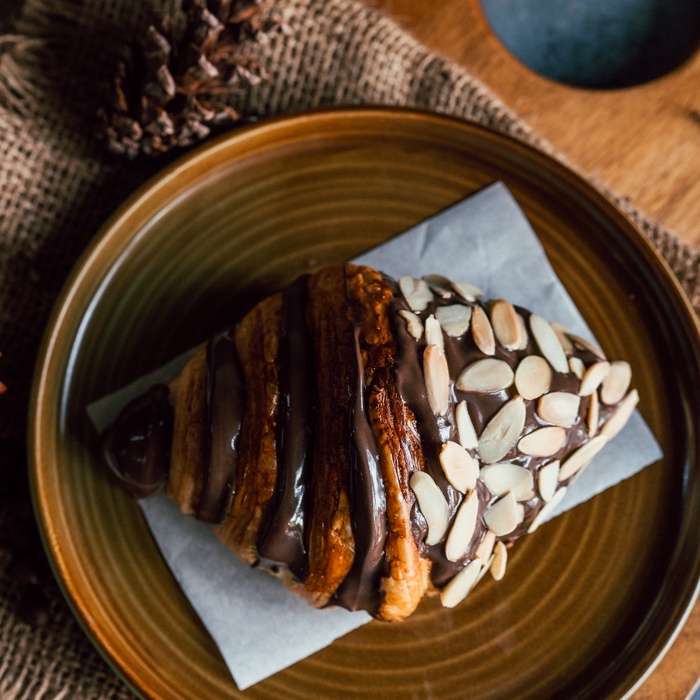 

Croissant Halfmond | Croissant Choco Almond | Croissant