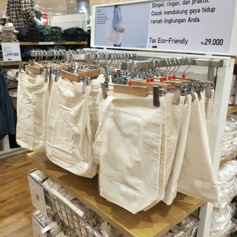 UNIQLO ECO TOTE BAG