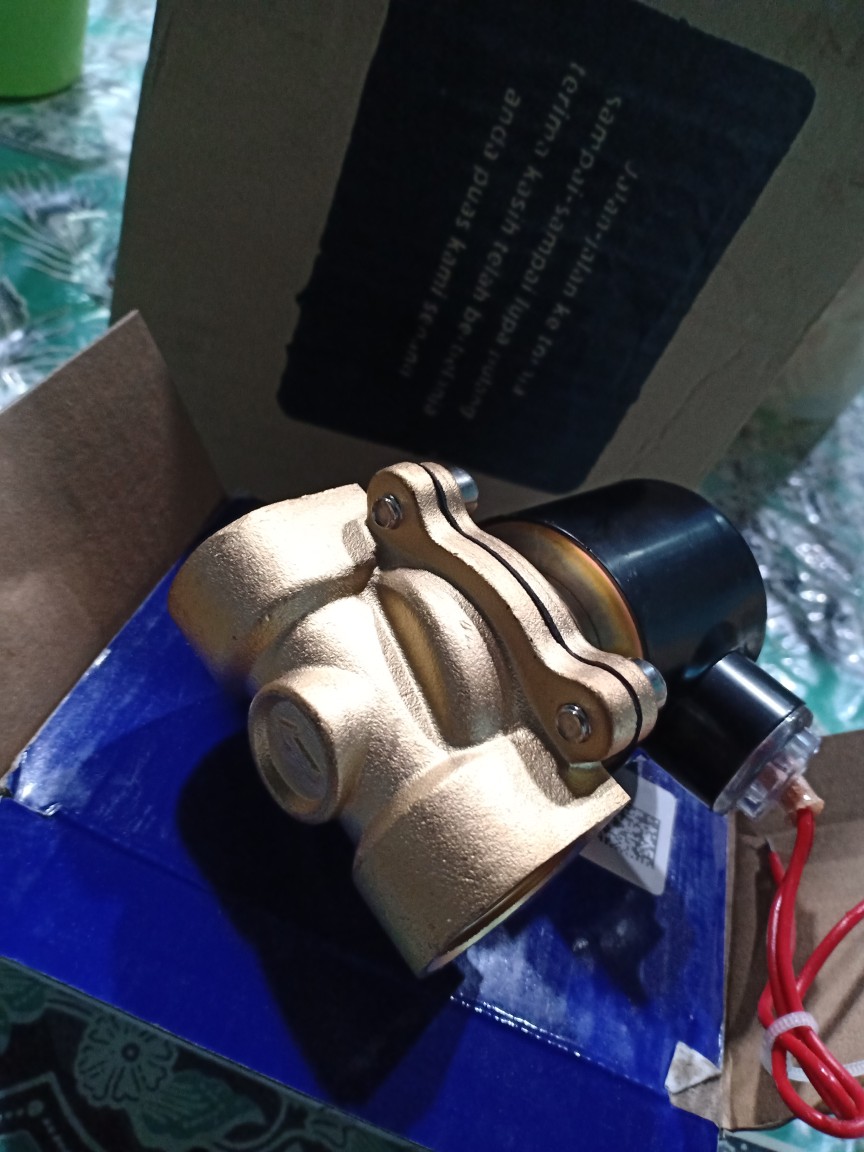 Keran Kran Air Oil Minyak Gas Electric Solenoid Water Valve Listrik 220v 3/4 Inch - 2w-200-20