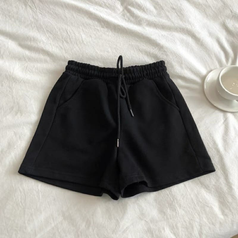 BEFAST - ZEC OOTD Wanita Hotpants AYMI / Laura Pant Babyterry Short Pants / Hotpants Perempuan / Celana Pendek Santai / Hotpants Polos / Celana Pendek Wanita Kekiniaan / Terlaris / Termurah