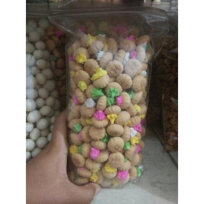 

Cemilan Gem Rose Kue Kancing Gem Biskuit Gula Kiloan Enak Murah Meriah Asli!