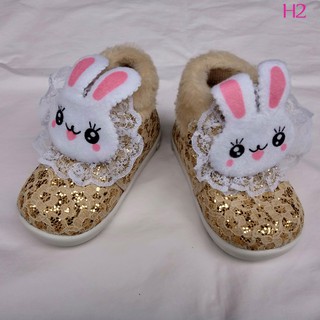 Sepatu anak perempuan usia 1 s d 3 tahun motip kuping Sepatu anak perempuan usia 1 s d 3 tahun motip kuping