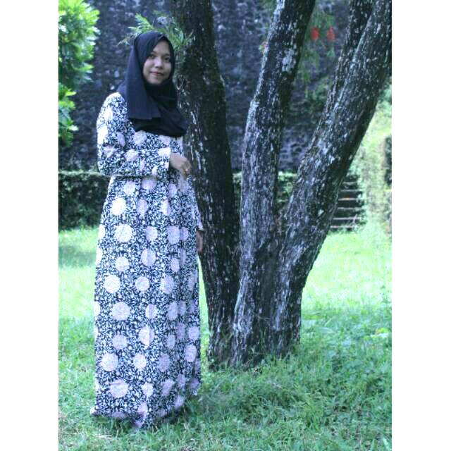 Gamis Muslimah Remaja Dewasa Motif Bunga Black Hitam Cantik Murah Berkualitas_Produsen Gamis Fanila