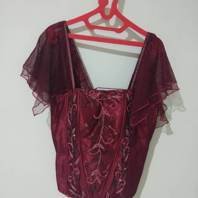 Gaun bekas warna marun / gaun preloved