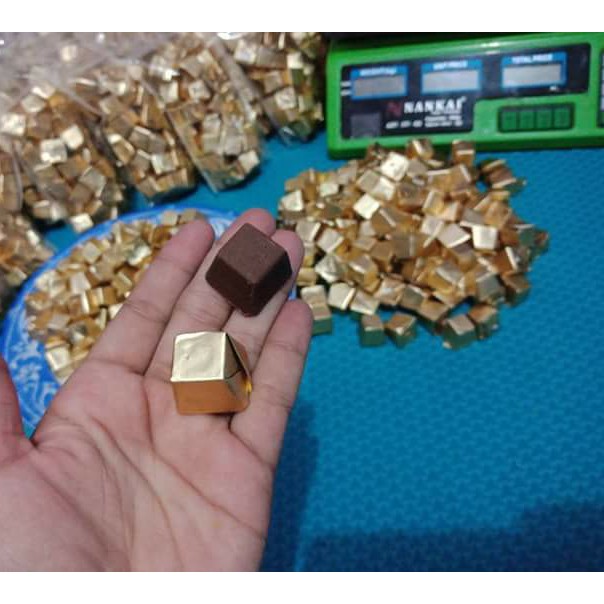 

COKLAT PIRAMID / COKLAT KILOAN / COKLAT KILOAN MURAH