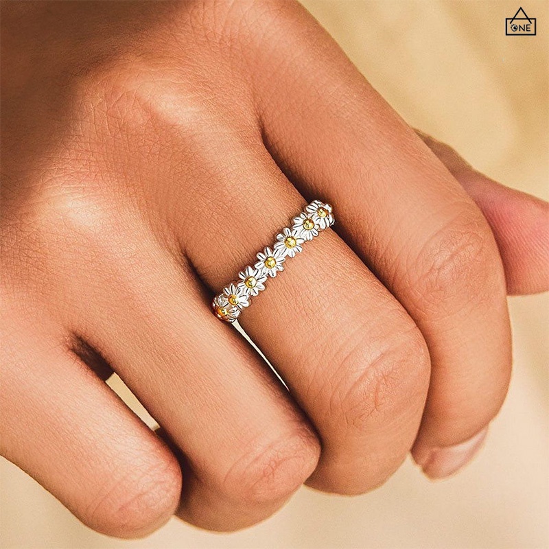 COD❤️Cincin Wanita Korea 2021 Baru Kreatif Sederhana Daisy Ring Fashion Temperamen Perhiasan Aksesoris-A.one