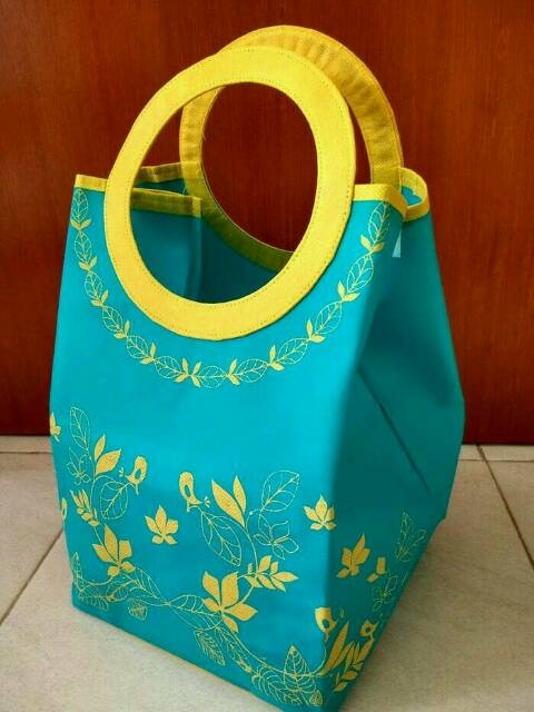 

Tas souvenir berkat, tas hajatan dus 22x22 cm