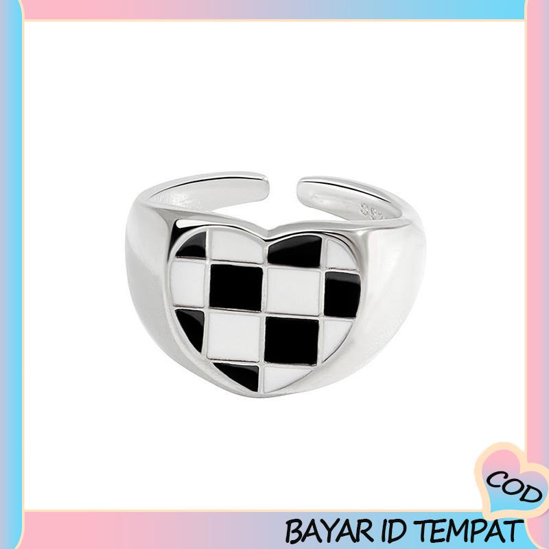 COD❤️ Cincin Kotak-kotak Geometris Cinta Hitam Dan Putih Cincin Fashion Wanita-A.one