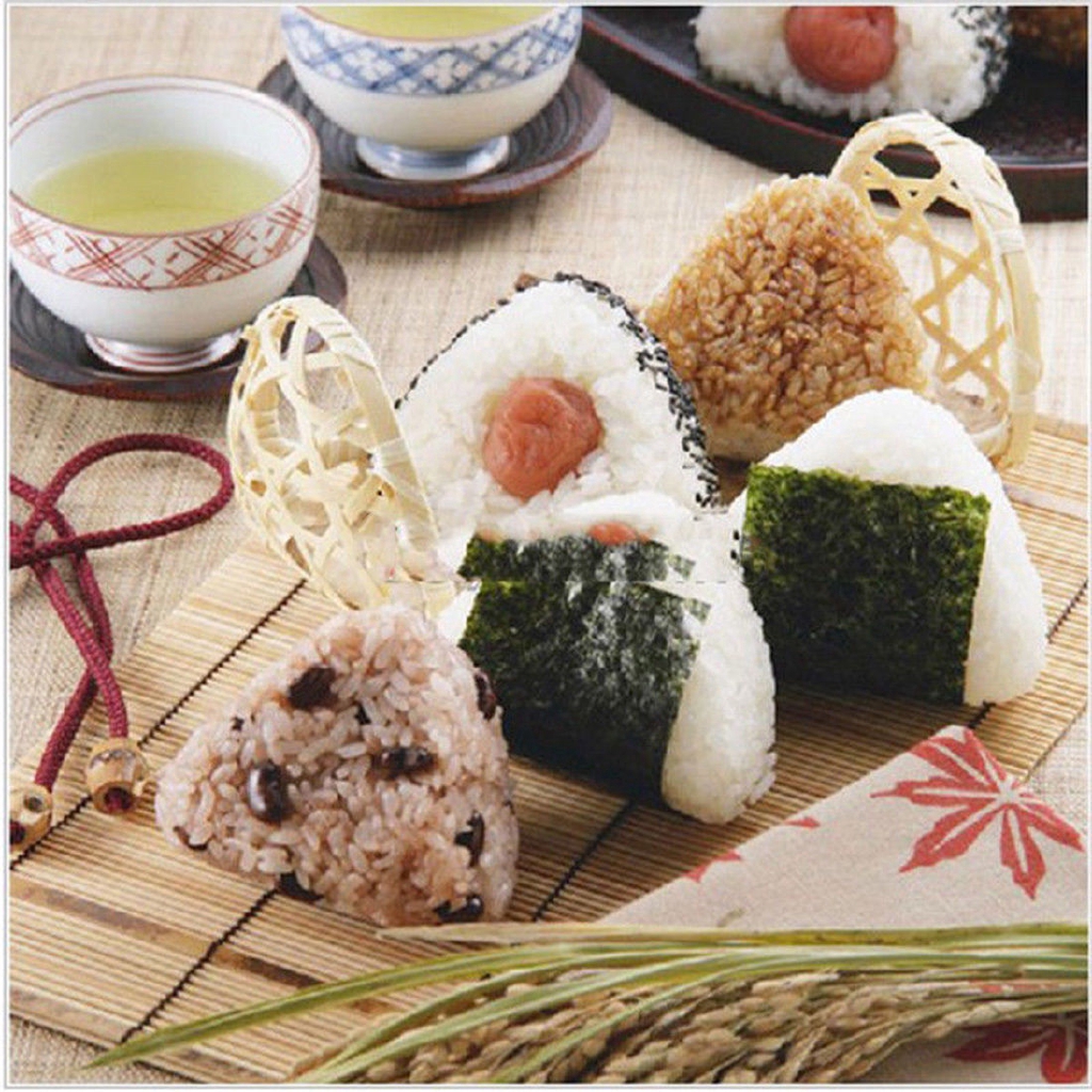 Cetakan Sushi / Onigiri / Onigiri Bentuk Segitiga Lucu DIY