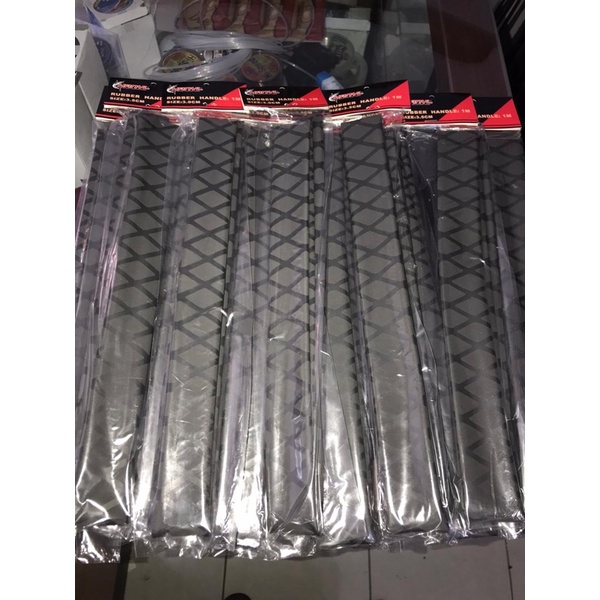 karet bakar handle joran model x-wrap hitam 1meter