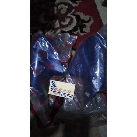 cover kupingan spakbor depan Yamaha fizr f1zr warna ungu 1997 original nos