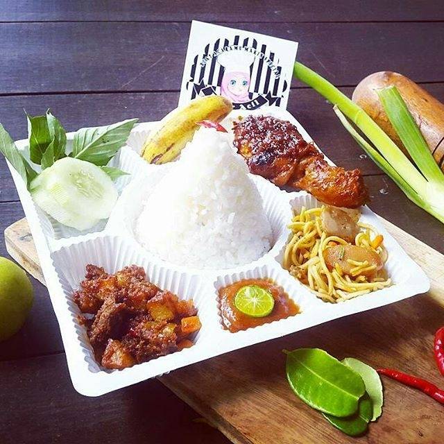 (isi 50pcs - SEKAT 7PUTSU) Mika Nasi Sekat 7 Putih susu/Mika Box Nasi/Mika Tumpeng Mini