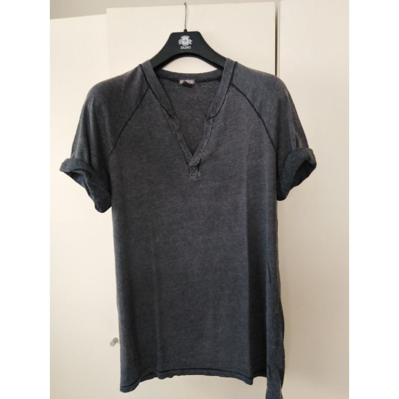 T Shirt H&M dan Oakley (ORIGINAL) - bundling package
