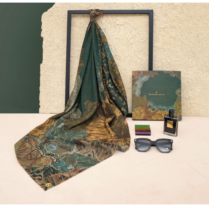 Preloved Buttonscarves Farsha Jungle