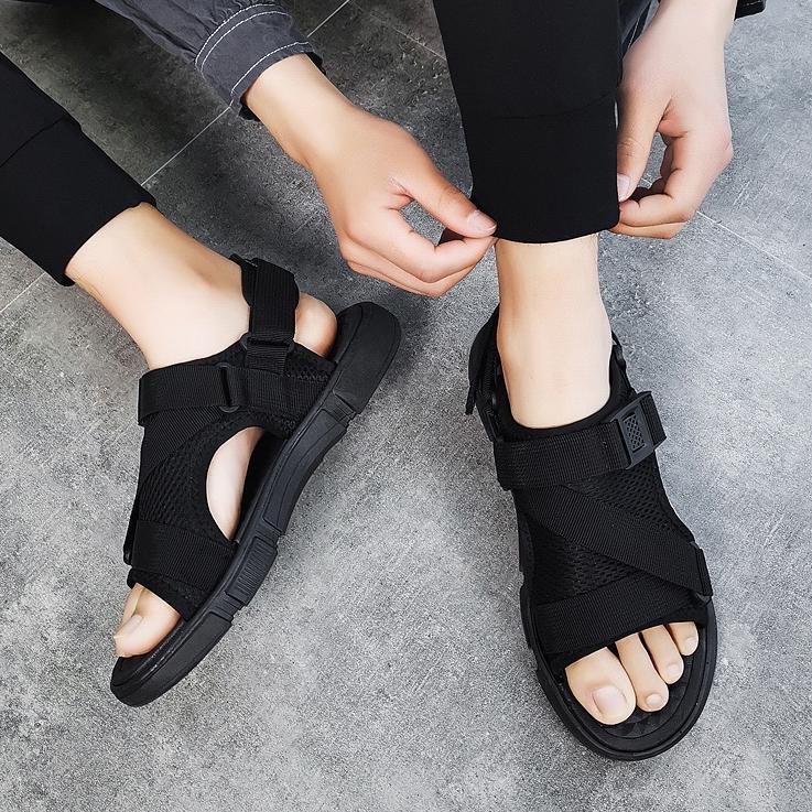 [+ Kirim Hari ini ] 2022 Sandal Gunung Pria Baru/Sandal pria gaya Jepang/Sandal Pria Kasual Luar Rua