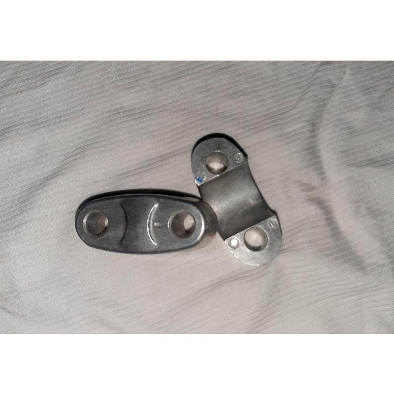 RAISER DUDUKAN STANG STIR ATAS CRF 150L ORIGINAL