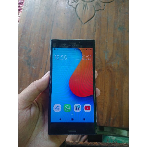 sony xperia x compact android 8.0 bekas hp utama