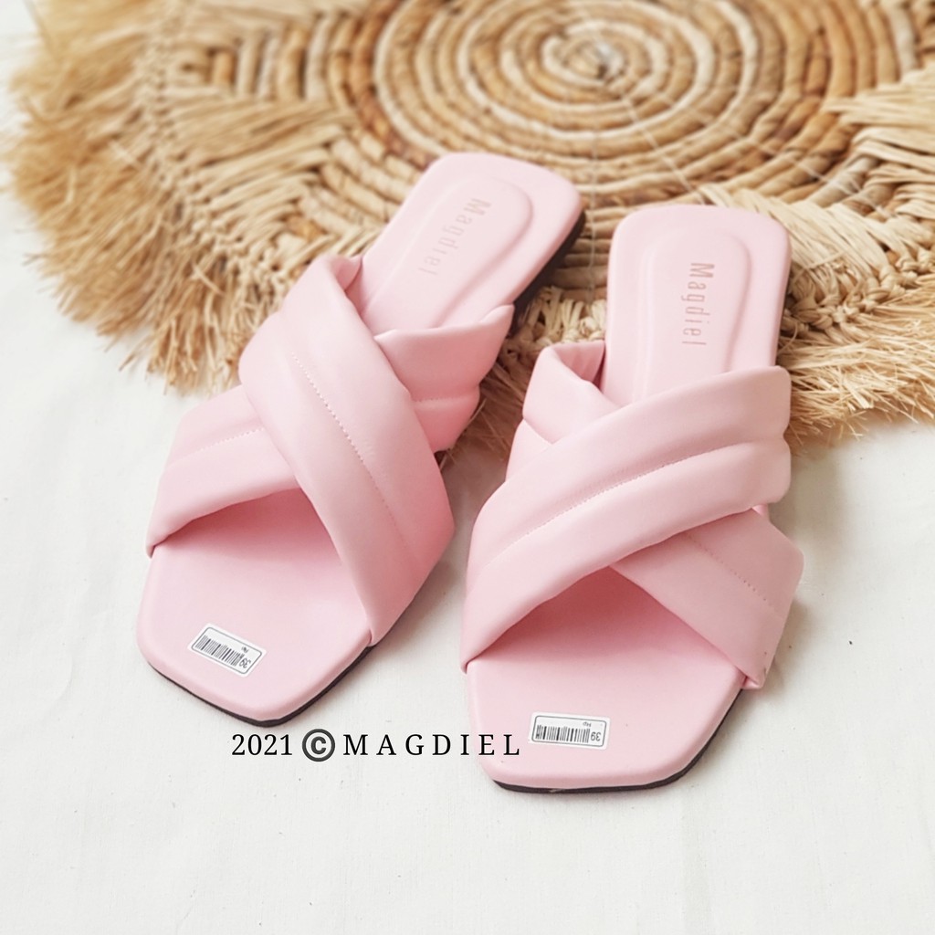 Dazel Sandal Wanita Puffy-Salem