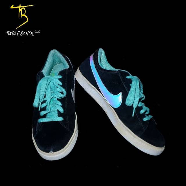 white converse with rainbow sole