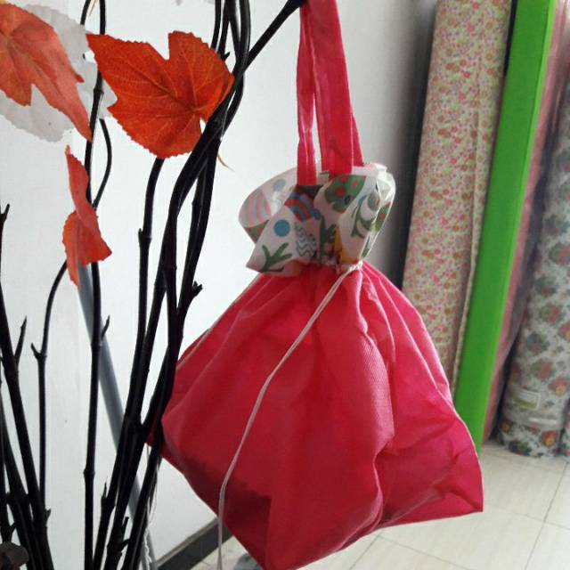 

Tas souvenir serut tebal perbiji || tas berkatan