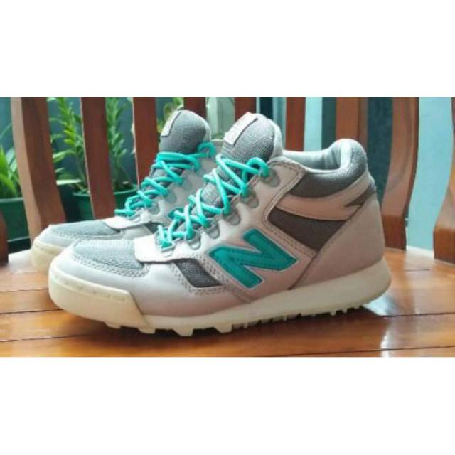Septu Nb hiker 710
Size 42,5
Kondisi second,minus pemakaian