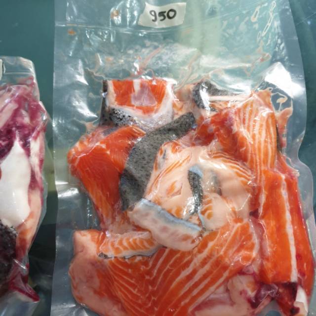 

TULANG SALMON / TETELAN SALMON