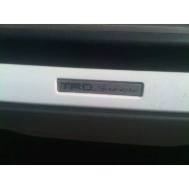 Emblem TRD Sportivo untuk lips Fortuner Yaris Rush spoiler sayap