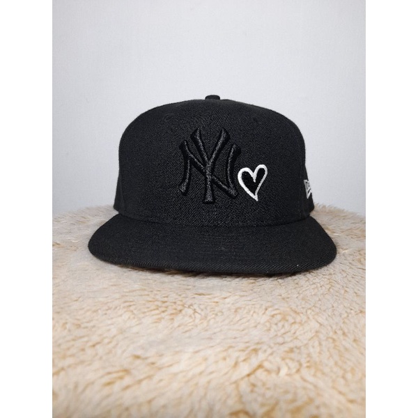 topi New era NY love