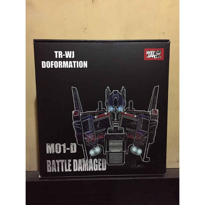Weijiang m01 optimus prime commander battle damage