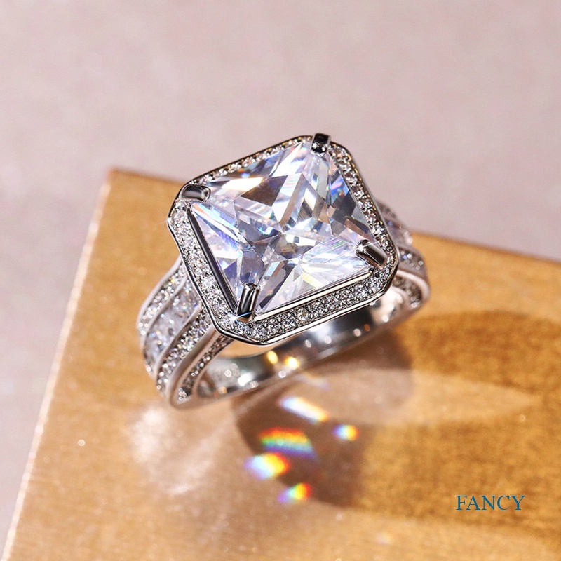 Cincin Cubic Zirconia Bentuk Persegi Warna Silver Untuk Wanita