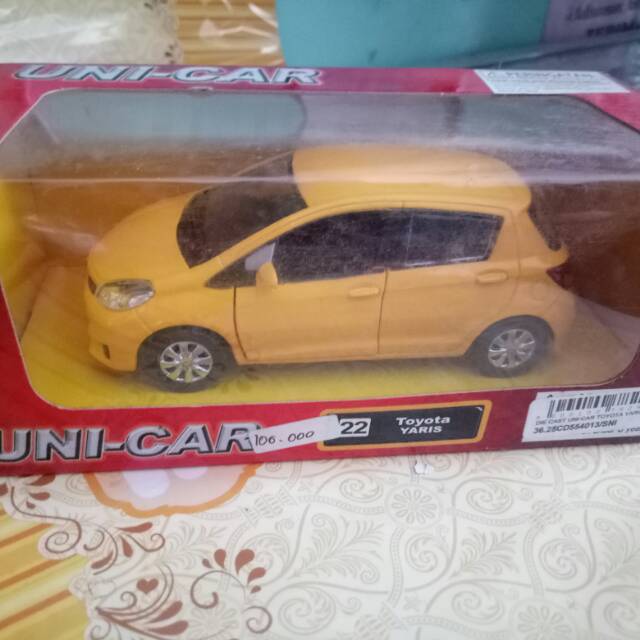 Diecast Mobil Toyota Yaris Kuning