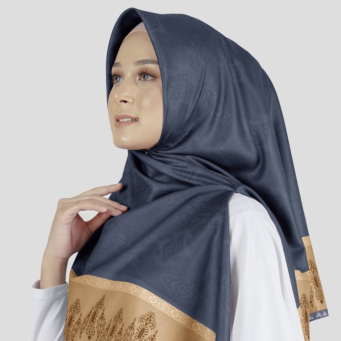 Jilbab Segiempat Elzatta Kaila Voal Premium Series-Ataya - Navy