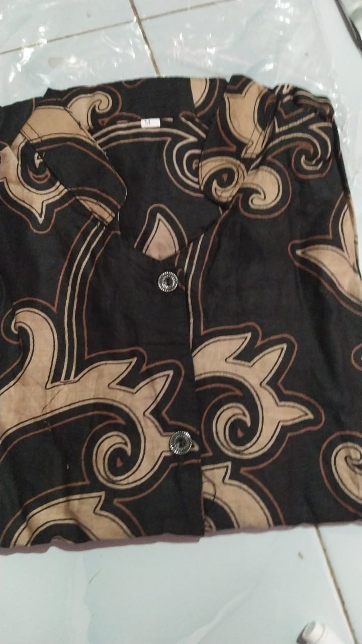 Atasan Batik Wanita Lengan Panjang Blouse Kancing Depan., Motif Batik