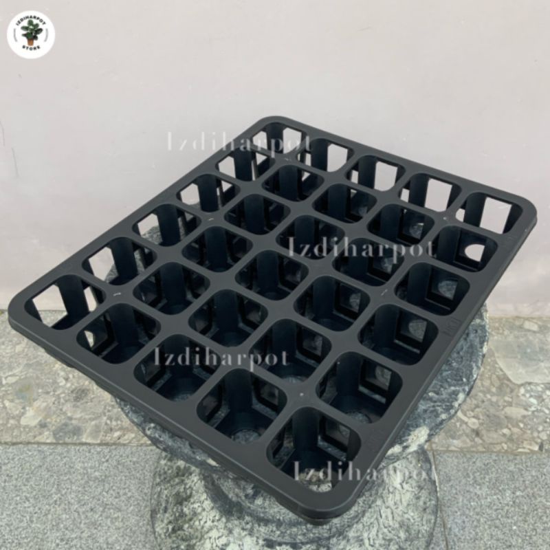 Tray pot nkt kotak 5cm lubang 30 (tanpa pot) | TRAY NKT 5CM LUBANG 30