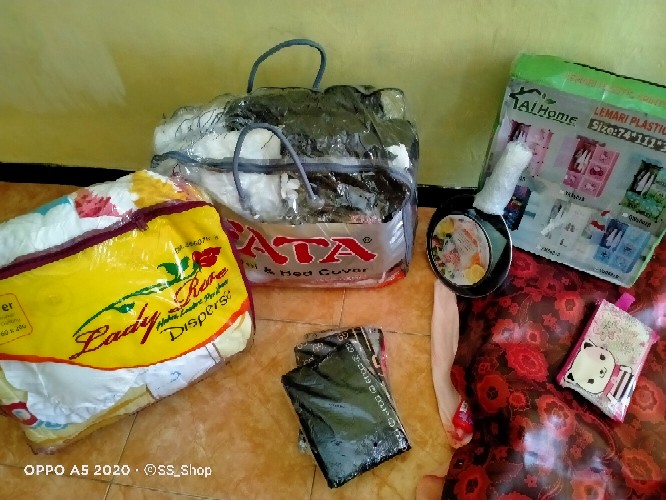 Khusus Anteraja Hanya 1 Kg Bedcover Fata Black Forest 180x200