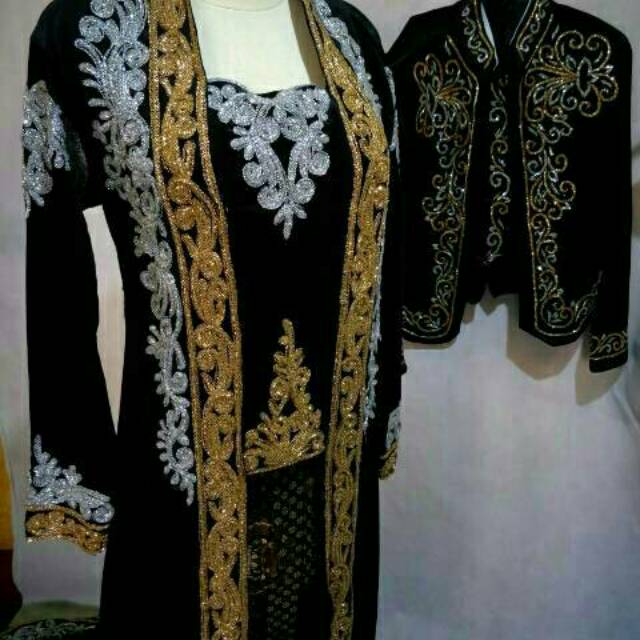BAJU BESKAP KEBAYA MANTEN BLUDRU EKOR PAKAIAN PENGANTIN WANITA TRADISIONAL ADAT JAWA SOLO JOGJA