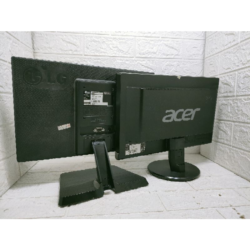 MONITOR LED 16 INCH  ACER  WIDE LIKE NEW LENGKAP KABEL DAN GARANSI