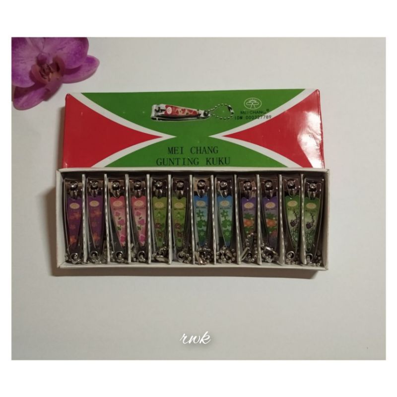 Pemotong Kuku Kecil