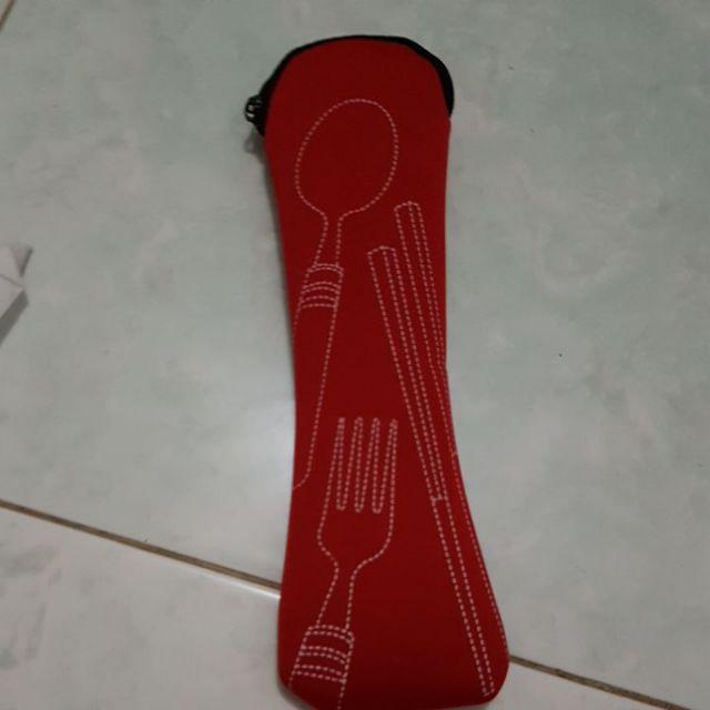 Peralatan Makan Travel Set Pouch -  Sendok Garpu Sumpit Travel