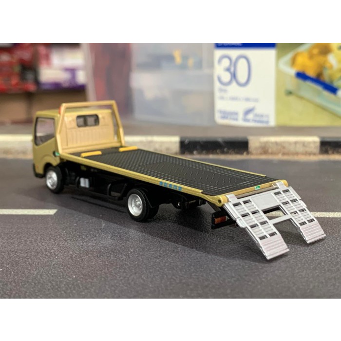 Tomica Limited Vintage LV-N144c Nissan Atlas (F24) Safety Loader