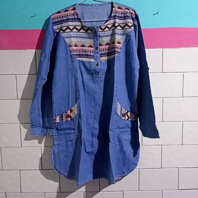 Preloved Baju Bekas Tunik Levis Murah