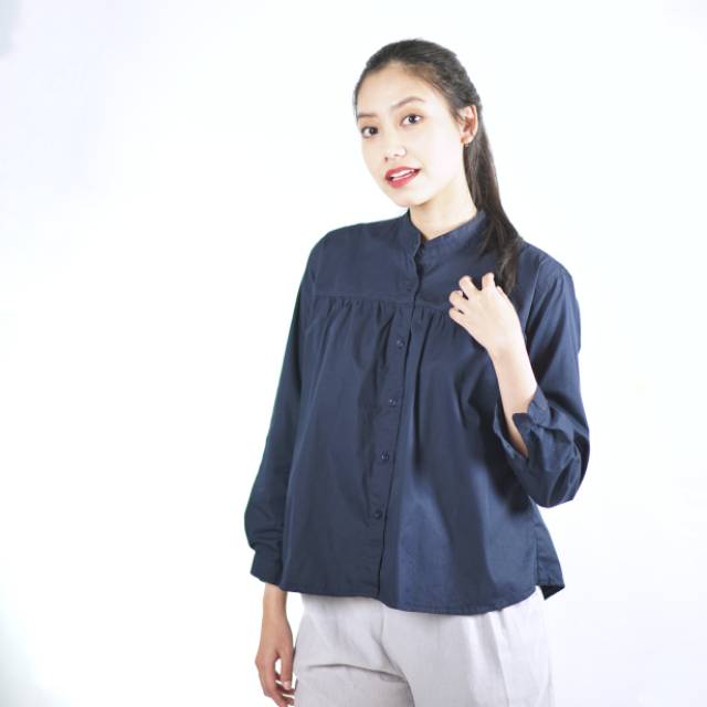 CUCIGUDANG Atasan Kemeja Wanita Kerah Tegak Lengan Panjang Polos - Biru Navy