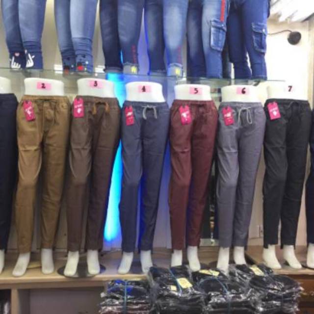 Megasari, celana panjang wanita