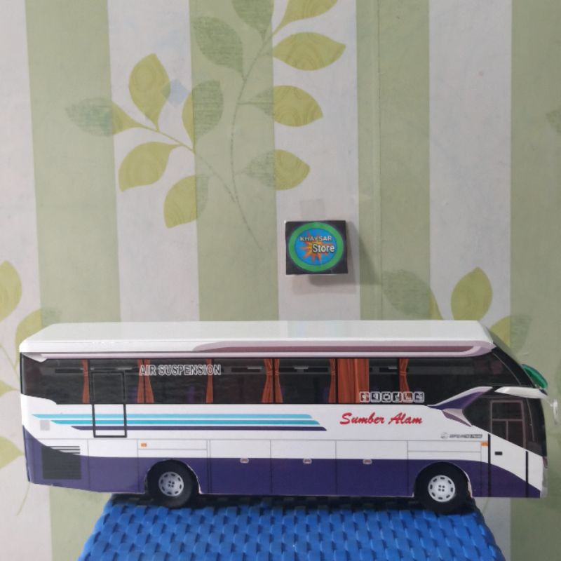 Miniatur Bus bis / mainan bus bis Sumber Alam Legacy SR2 XHD Prime