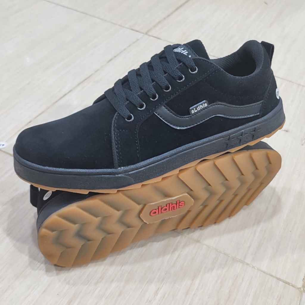 Sepatu Sekolah Pria Hitam Polos Original Lokal Aldhis C280 Cacing Full Black Sneakers Cowok Terbaru Buat Kerja Dan Gaya