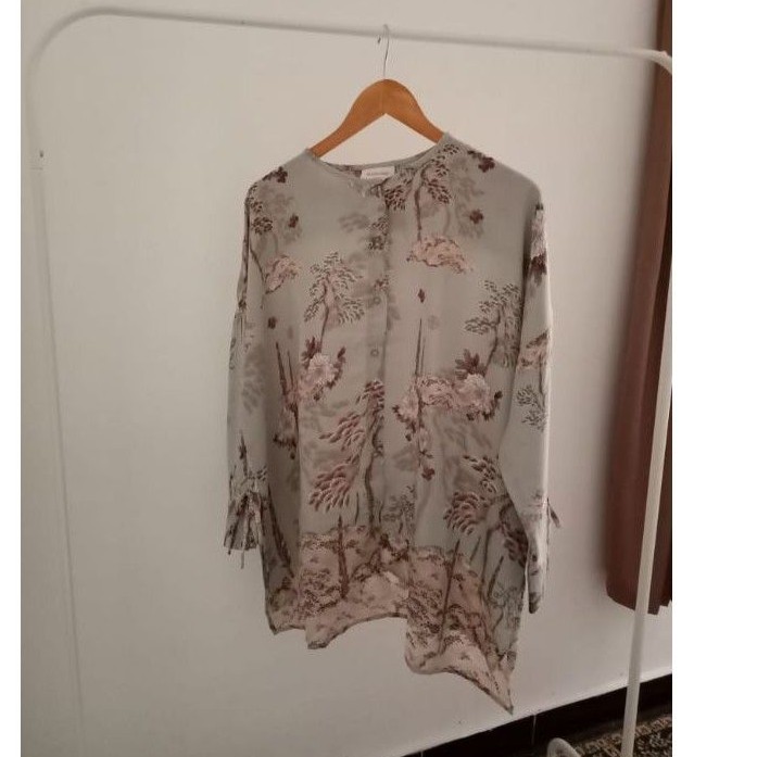 Jingmi Top Ria Miranda