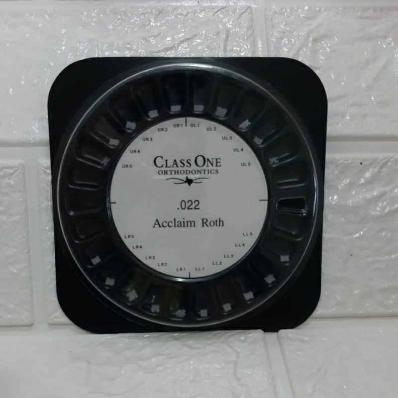 Bracket ceramic behel keramik class one